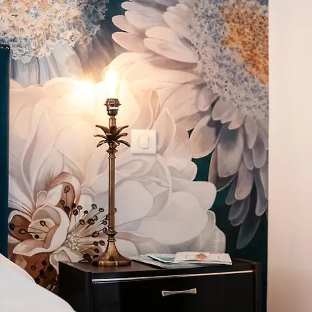 Les Precieuses & Ii Apartment